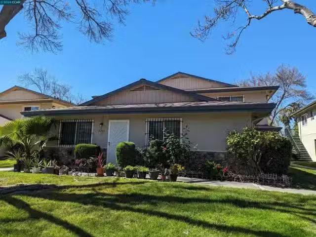 House for rent in Concord