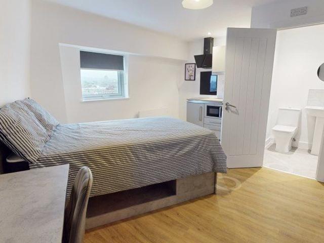 Room for rent in Elmfield, Leicestershire