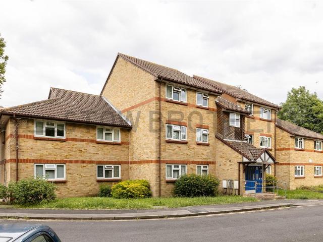 Apartment for rent in Highams Park, Greater London