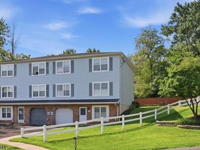 House for sale in Washington, New Jersey