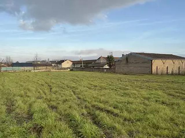 Terrain vente à Châtellerault, Lencloître