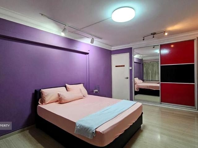 Detached House for sale in Alexandra Road