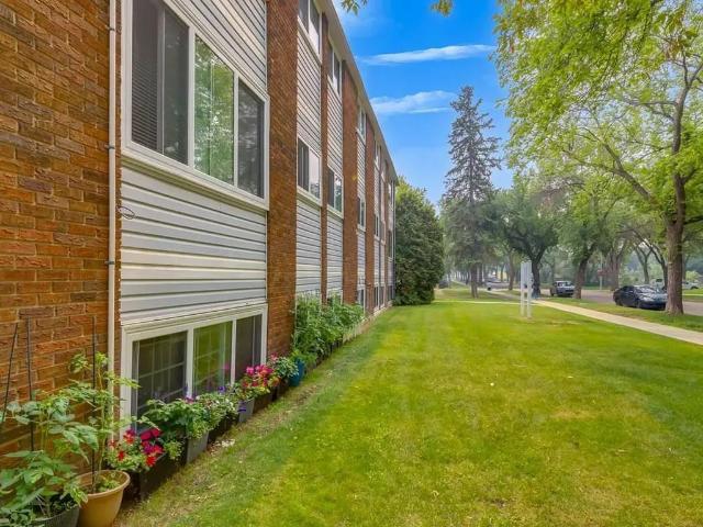 Apartment for rent in Wedgewood, Alberta
