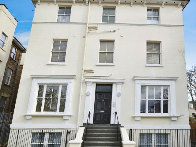 Apartment for rent in London Borough of Croydon, Greater London