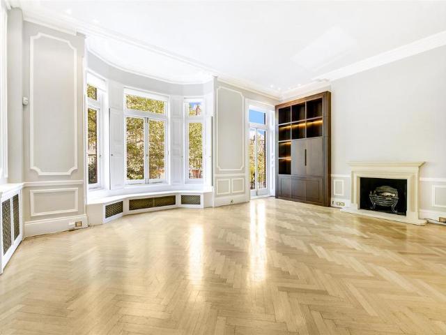 Apartment for rent in Chelsea, Greater London