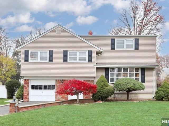 House for sale in Dumont, New Jersey