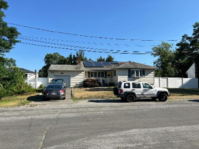 House for sale in Babylon, New York
