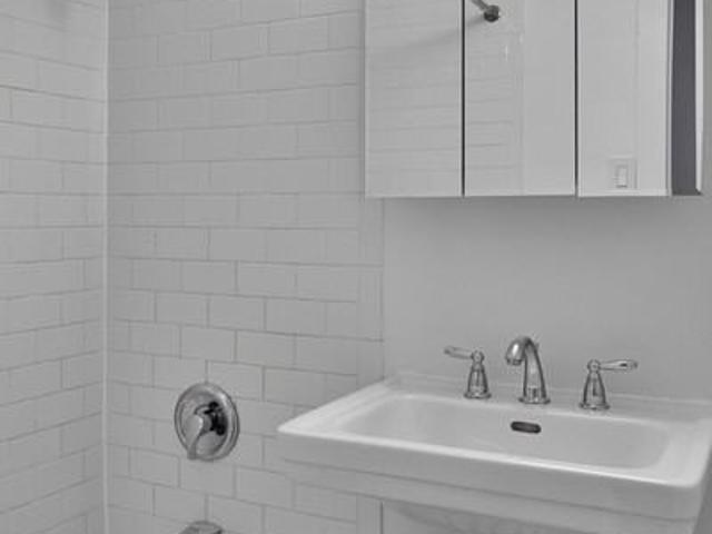 Apartment for rent in Arverne, New York