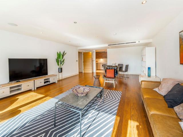 Apartment for rent in Imperial Wharf, Greater London