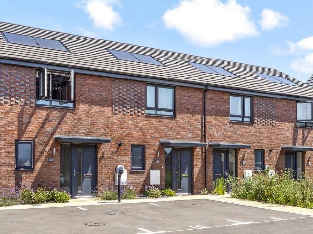 House for rent in Perryfields, West Sussex