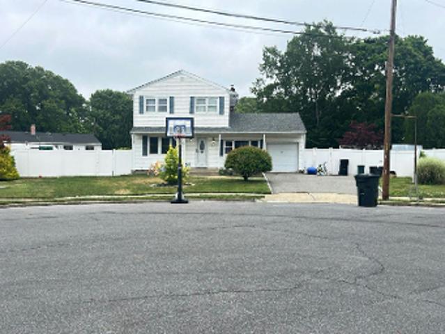 House for sale in Bohemia, New York