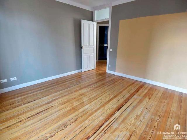 Apartamento en alquiler en Centro, León