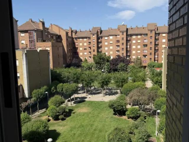Apartamento en alquiler en Chantría, León