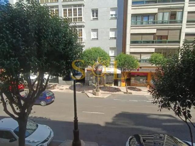 Apartamento en alquiler en Centro, León