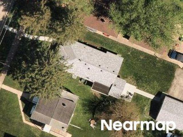 House for sale in Dekalb, Illinois