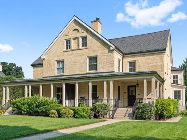 House for sale in Highland Park