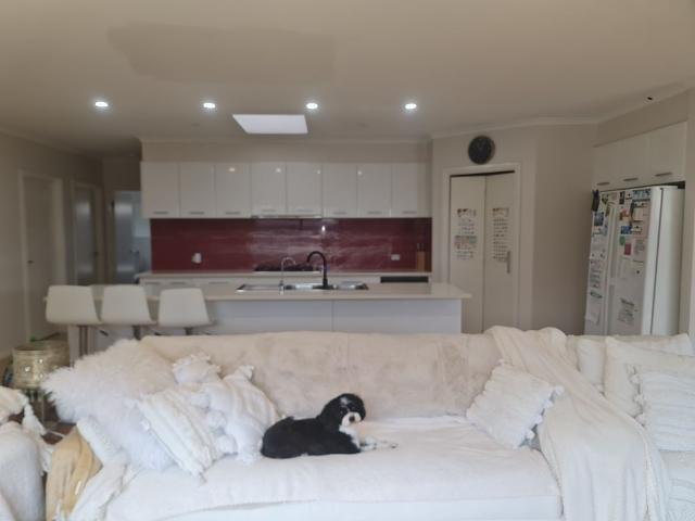 Room for rent in Leopold, Victoria