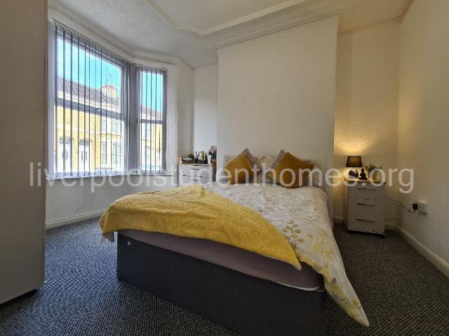 House for rent in Kensington, Calderstones