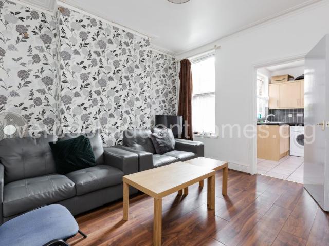 House for rent in Kensington, Calderstones