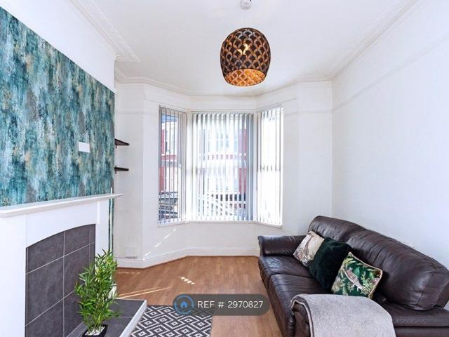 House for rent in Kensington, Calderstones