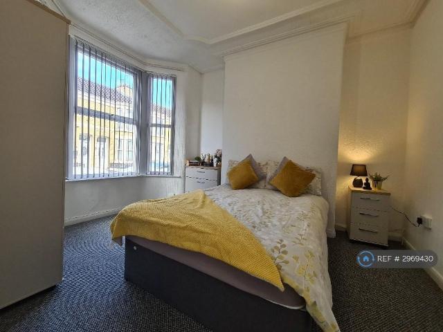 House for rent in Kensington, Calderstones