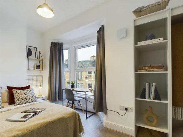 House for rent in Kensington, Calderstones