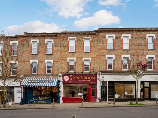 Apartment for rent in London Borough of Merton, Greater London