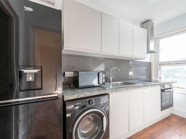House for rent in Harlesden, Greater London
