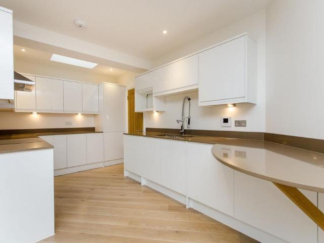 Apartment for rent in London Borough of Merton, Greater London