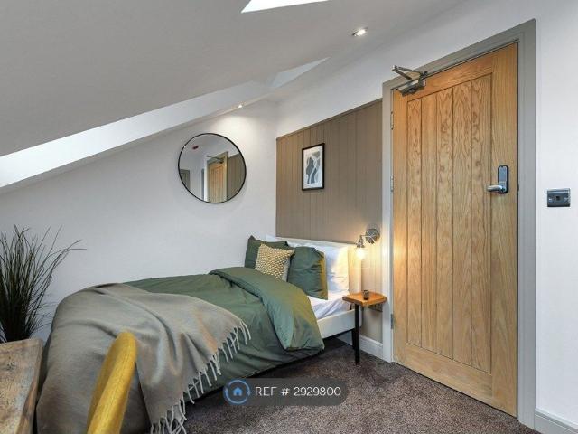 Room for rent in New Normanton, East Midlands