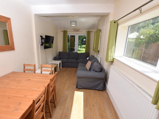 Room for rent in Elmfield, Leicestershire