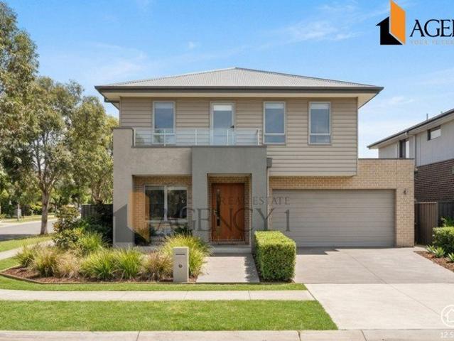 Cottage for sale in Sydney, New South Wales