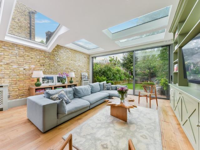 House for rent in Clapham, Greater London