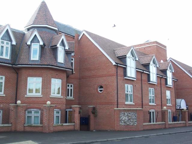 Studio for rent in Pachesham Park, Surrey