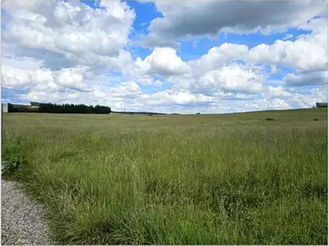 Terrain vente à Neufchâteau, Lerrain