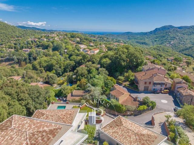 Appartement vente à Arrondissement de Draguignan, Les Adrets-de-l'estérel