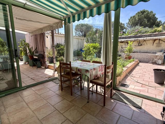 Maison vente à Nîmes, Les Angles