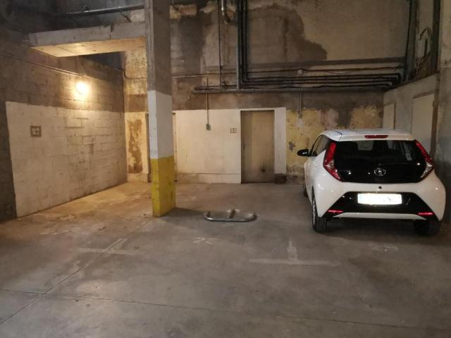 Garage location à Nîmes, Les Angles