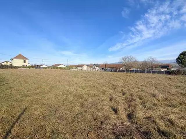 Terrain vente à La Tour-du-Pin, Les Avenières