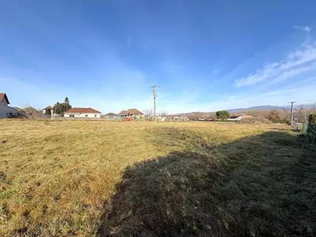 Terrain vente à La Tour-du-Pin, Les Avenières