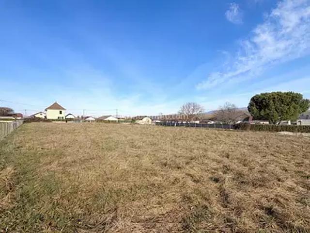 Terrain vente à La Tour-du-Pin, Les Avenières