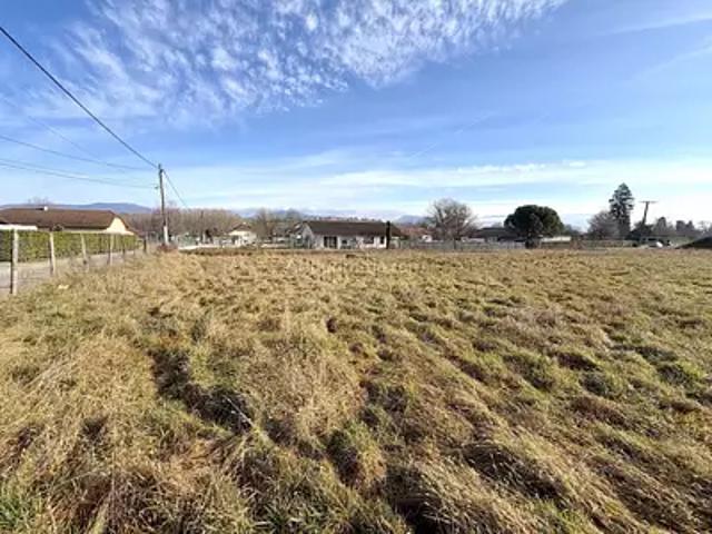 Terrain vente à La Tour-du-Pin, Les Avenières