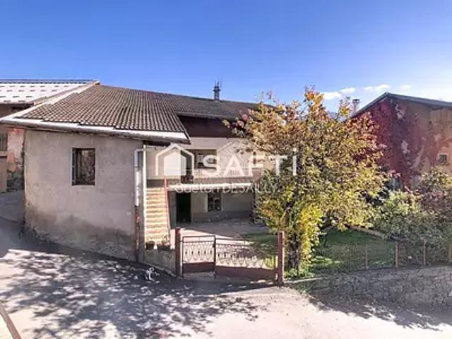 Maison vente à Feindaille, Les Chapelles