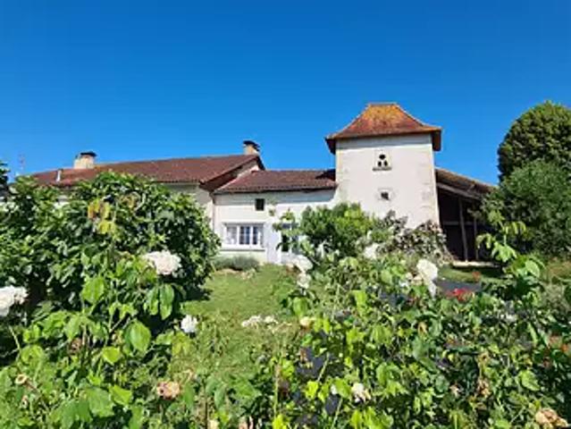 Maison vente à Les Essards, Charente