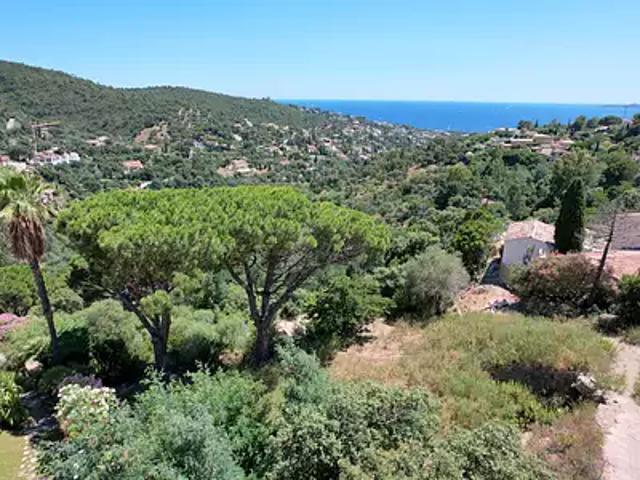 Terrain vente à Arrondissement de Draguignan, Roquebrune-sur-argens