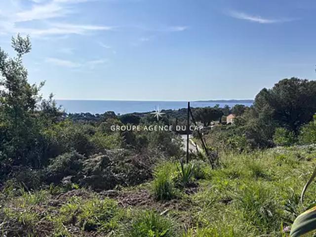 Terrain vente à Arrondissement de Draguignan, Roquebrune-sur-argens