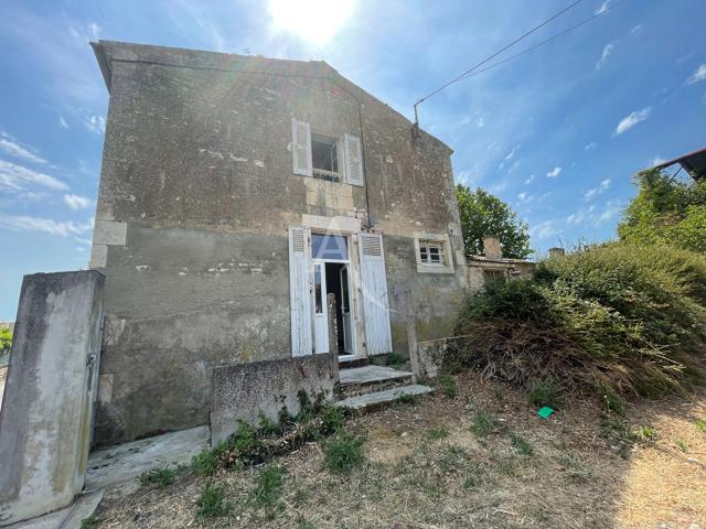 Maison vente à Fontenay-le-Comte, Les Magnils-reigniers