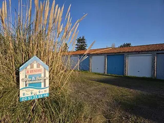 Garage vente à Les Sables-d'Olonne, Château-d'olonne
