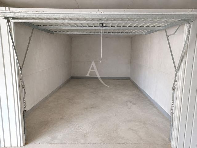 Garage vente à Les Sables-d'Olonne, Château-d'olonne