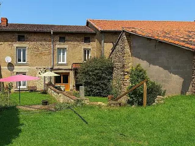 Maison vente à Rochechouart, Les Salles-lavauguyon